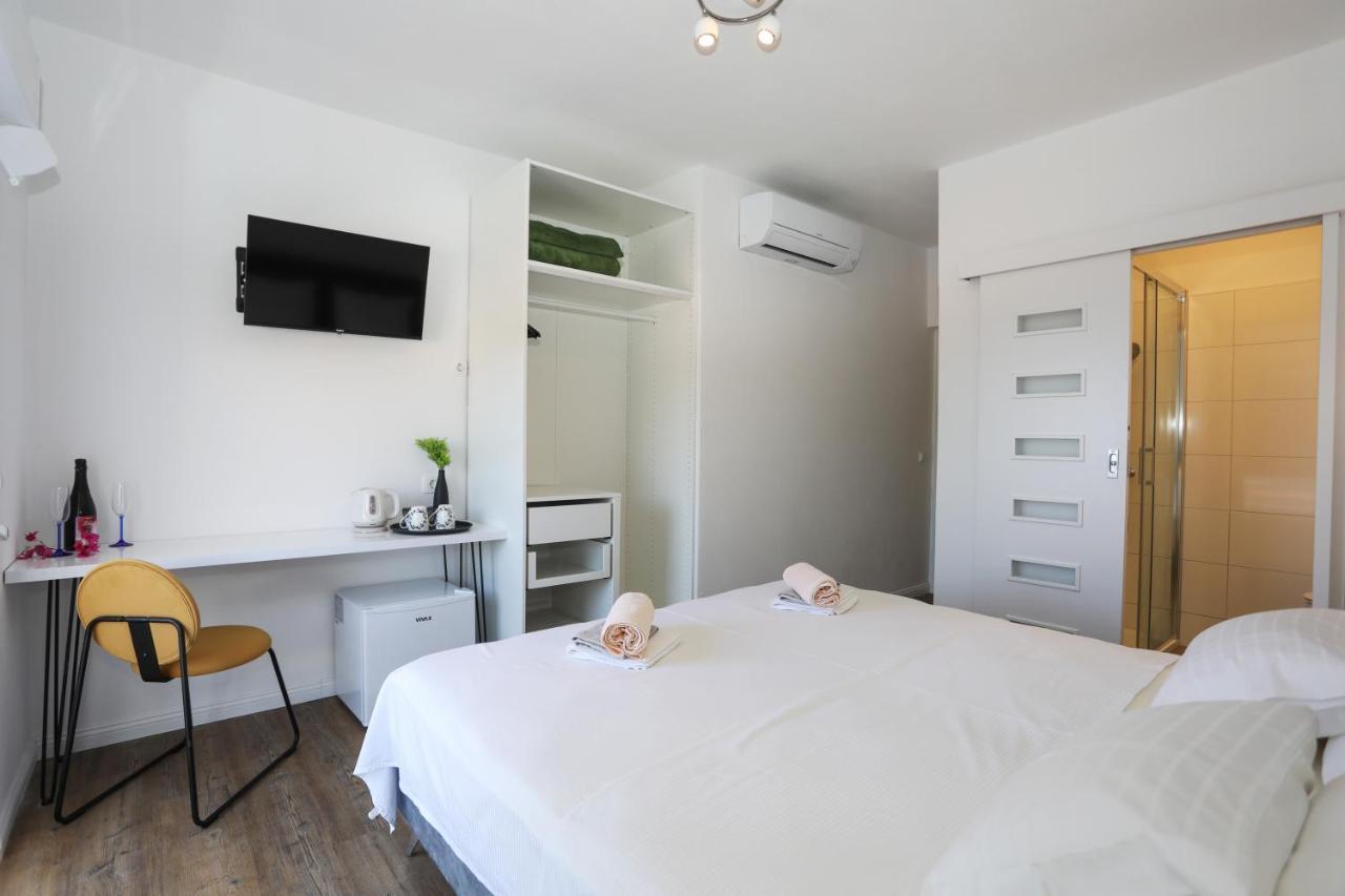 Stella Maris, Hvar - Rooms With A Balcony And A Stunning Sea View ฮวาร์ ภายนอก รูปภาพ